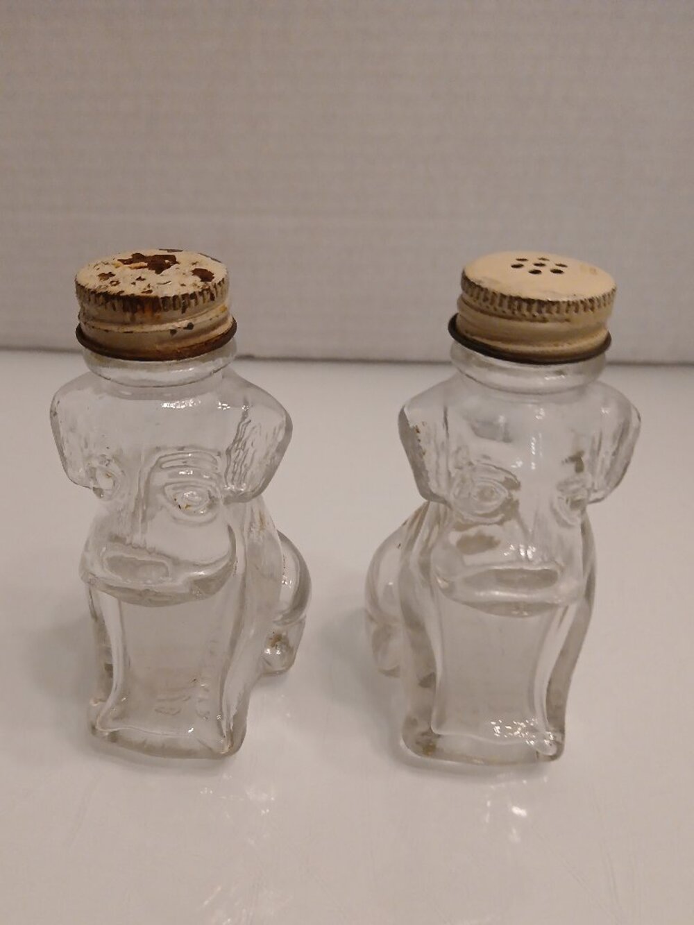 Vintage Glass Dog Salt & Pepper Shakers - TH STOUGH CO, JEANNETTE, PA-3.75" Tall - Picture 1 of 7